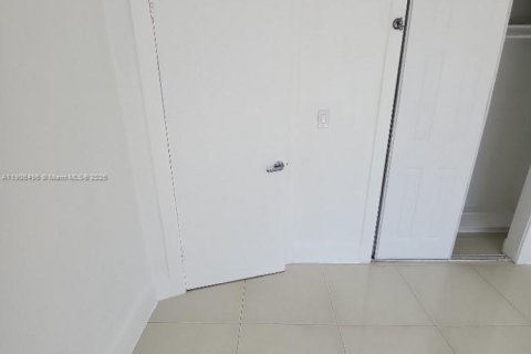 Villa ou maison à louer à Miami Beach, Floride: 3 chambres, 153.94 m2 № 1957191 - photo 25