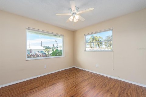 Casa en venta en Seminole, Florida, 3 dormitorios, 125.42 m2 № 2314107 - foto 27