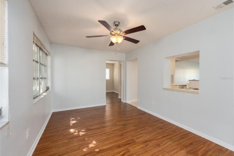 Casa en venta en Seminole, Florida, 3 dormitorios, 125.42 m2 № 2314107 - foto 8