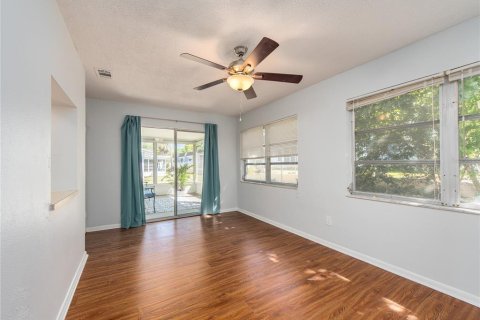 Casa en venta en Seminole, Florida, 3 dormitorios, 125.42 m2 № 2314107 - foto 10