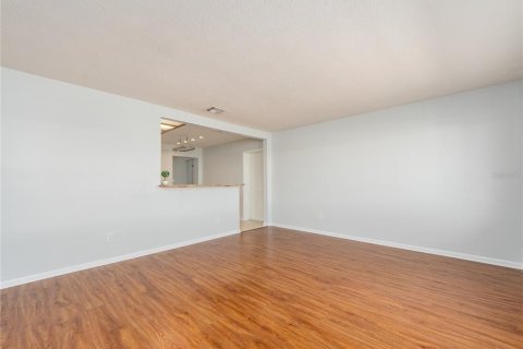 Casa en venta en Seminole, Florida, 3 dormitorios, 125.42 m2 № 2314107 - foto 5