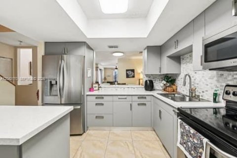 Touwnhouse à vendre à Cutler Bay, Floride: 2 chambres, 128.3 m2 № 2186370 - photo 22