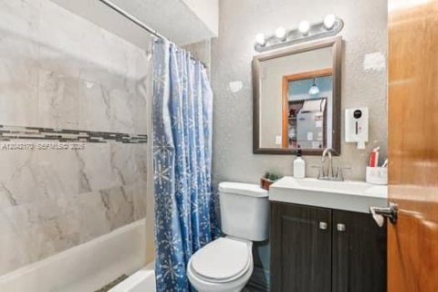 Touwnhouse à vendre à Cutler Bay, Floride: 2 chambres, 128.3 m2 № 2186370 - photo 13