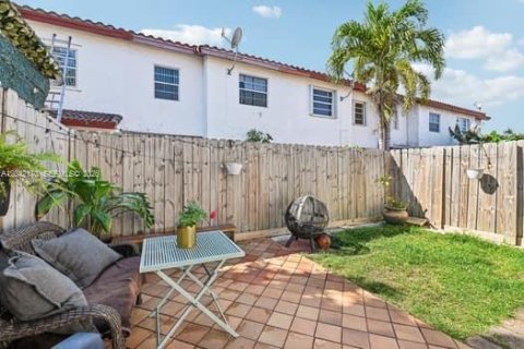 Touwnhouse à vendre à Cutler Bay, Floride: 2 chambres, 128.3 m2 № 2186370 - photo 16