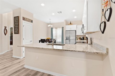 Casa en venta en Umatilla, Florida, 4 dormitorios, 153.1 m2 № 2386684 - foto 30