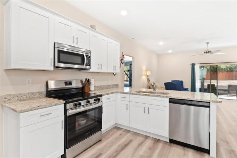 Casa en venta en Umatilla, Florida, 4 dormitorios, 153.1 m2 № 2386684 - foto 12