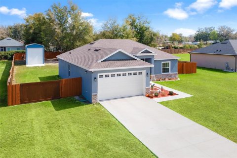 Casa en Umatilla, Florida 4 dormitorios, 153.1 m2 № 2386684