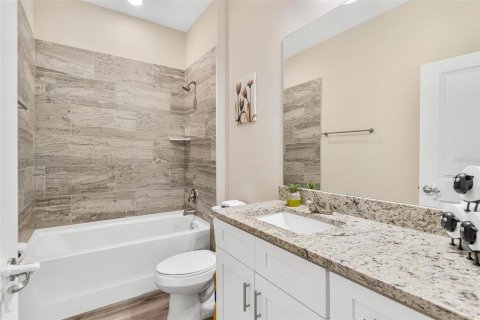 Casa en venta en Umatilla, Florida, 4 dormitorios, 153.1 m2 № 2386684 - foto 18