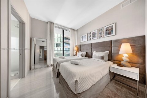 Снять в аренду кондоминиум в Майами, Флорида 3 спальни, 153.2м2, № 1968504 - фото 12