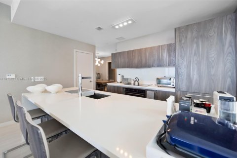 Снять в аренду кондоминиум в Майами, Флорида 3 спальни, 153.2м2, № 1968504 - фото 8