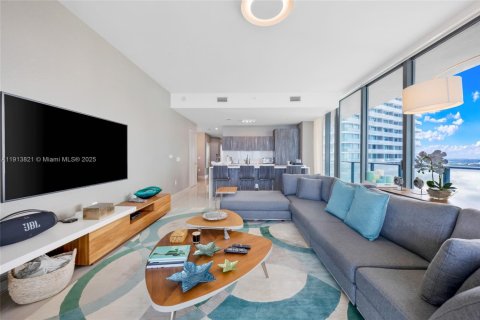 Снять в аренду кондоминиум в Майами, Флорида 3 спальни, 153.2м2, № 1968504 - фото 5