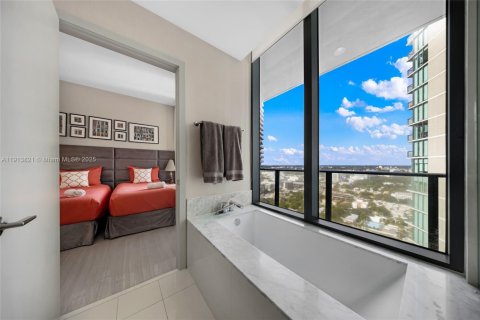 Снять в аренду кондоминиум в Майами, Флорида 3 спальни, 153.2м2, № 1968504 - фото 18