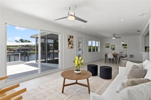Casa en venta en Ruskin, Florida, 3 dormitorios, 192.4 m2 № 2167398 - foto 18