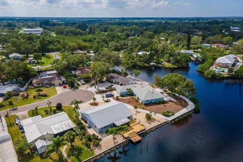 Casa en venta en Ruskin, Florida, 3 dormitorios, 192.4 m2 № 2167398 - foto 2