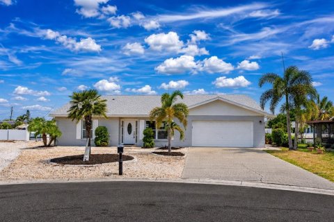 Villa ou maison à Ruskin, Floride 3 chambres, 192.4 m2 № 2167398