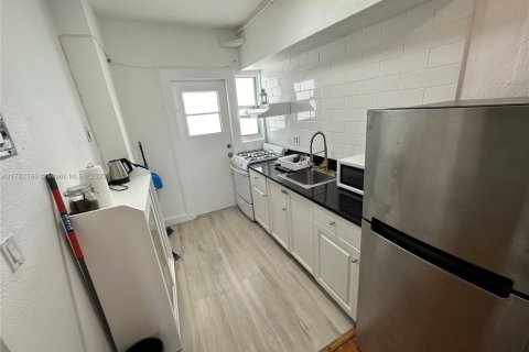 Снять в аренду кондоминиум в Майами-Бич, Флорида 43.48м2, № 1691460 - фото 5