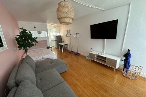 Снять в аренду кондоминиум в Майами-Бич, Флорида 43.48м2, № 1691460 - фото 4