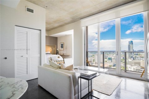 Condominio en alquiler en Miami, Florida, 1 dormitorio, 39.95 m2 № 1937785 - foto 9