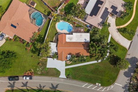 House in Tierra Verde, Florida 3 bedrooms, 176.51 sq.m. № 2151588 - photo 26