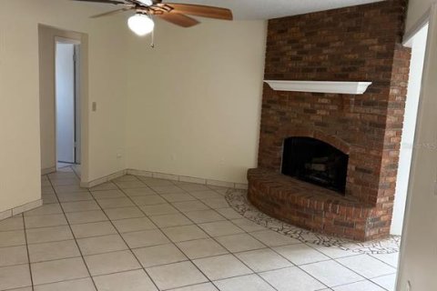 House in Winter Springs, Florida 4 bedrooms, 196.58 sq.m. № 2378994 - photo 5