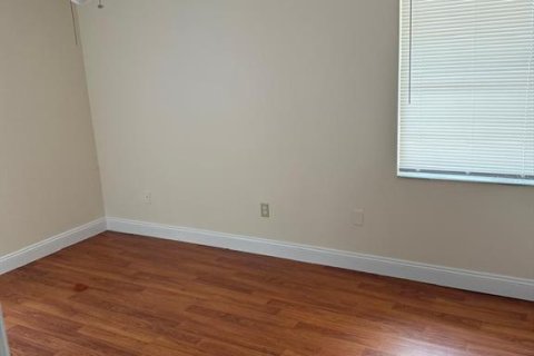 House in Winter Springs, Florida 4 bedrooms, 196.58 sq.m. № 2378994 - photo 21