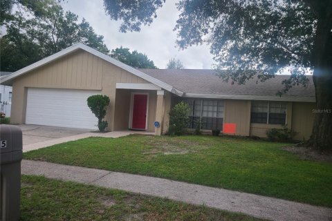 House in Winter Springs, Florida 4 bedrooms, 196.58 sq.m. № 2378994