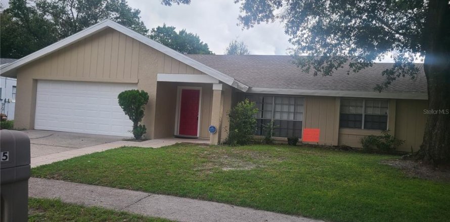 House in Winter Springs, Florida 4 bedrooms, 196.58 sq.m. № 2378994