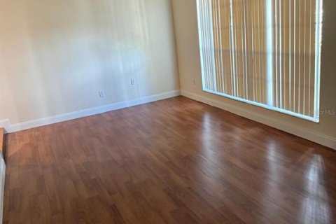 House in Winter Springs, Florida 4 bedrooms, 196.58 sq.m. № 2378994 - photo 4