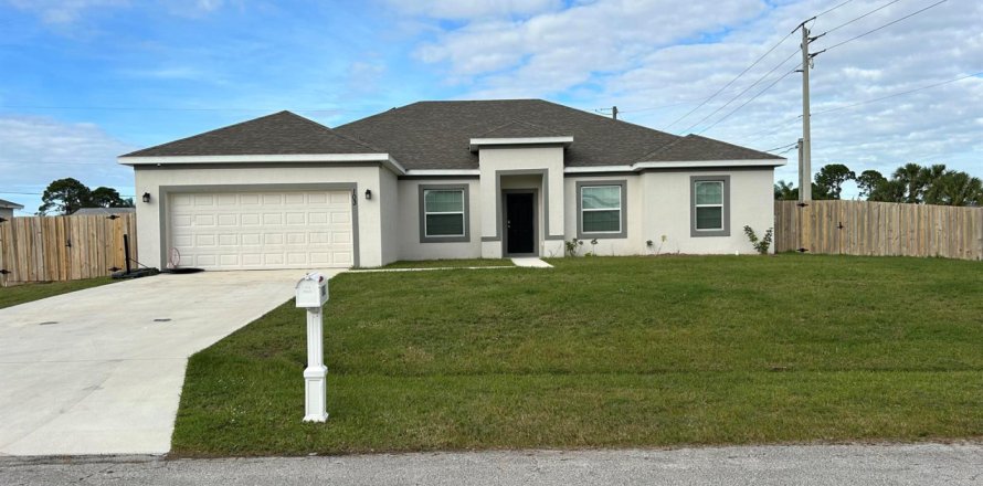 Villa ou maison à Port St. Lucie, Floride 4 chambres, 217.11 m2 № 2439260