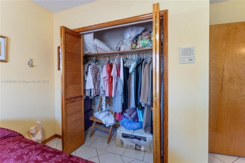 Купить виллу или дом в Майами, Флорида 4 спальни, 187.48м2, № 1939300 - фото 30