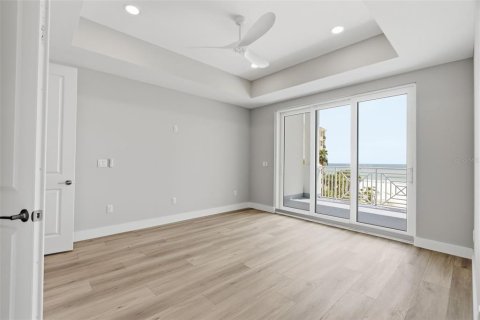 Copropriété à vendre à Madeira Beach, Floride: 3 chambres, 288.93 m2 № 2371673 - photo 24