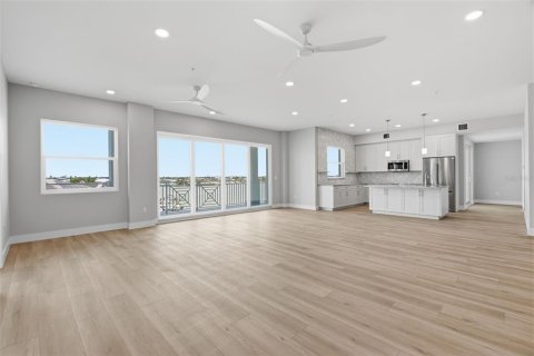 Copropriété à vendre à Madeira Beach, Floride: 3 chambres, 288.93 m2 № 2371673 - photo 8