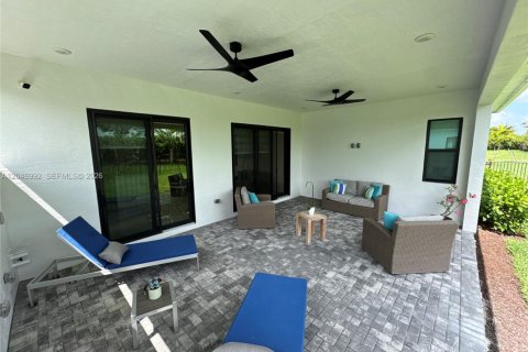 Villa ou maison à vendre à Westlake, Floride: 3 chambres, 213.68 m2 № 2181200 - photo 23