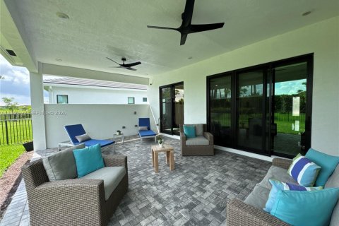 Villa ou maison à vendre à Westlake, Floride: 3 chambres, 213.68 m2 № 2181200 - photo 25