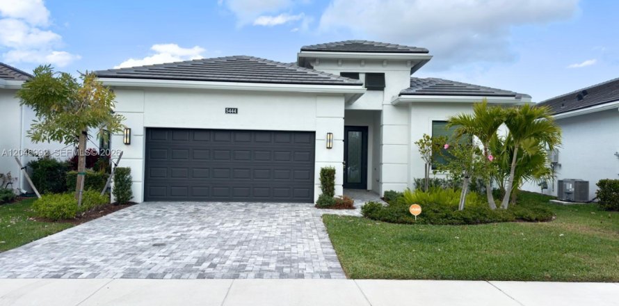Villa ou maison à Westlake, Floride 3 chambres, 213.68 m2 № 2181200