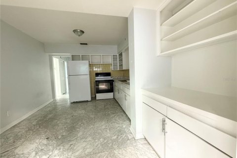 Casa en venta en Tampa, Florida, 2 dormitorios, 93.65 m2 № 1637096 - foto 5