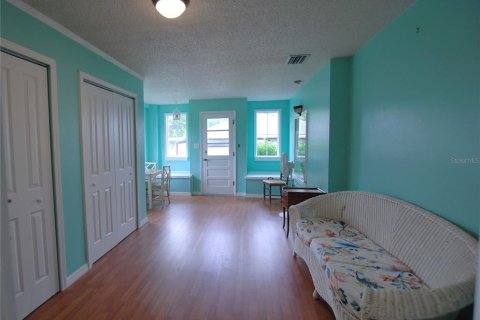 House in Eustis, Florida 4 bedrooms, 201.23 sq.m. № 1828050 - photo 7
