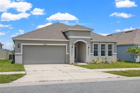 Casa en Haines City, Florida 4 dormitorios, 180.04 m2 № 2225739