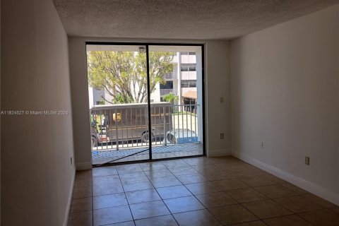 Condominio en alquiler en Miami, Florida, 2 dormitorios, 80.82 m2 № 1790387 - foto 4