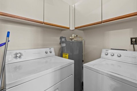 Condominio en venta en Lake Mary, Florida, 1 dormitorio, 77.29 m2 № 1801495 - foto 17