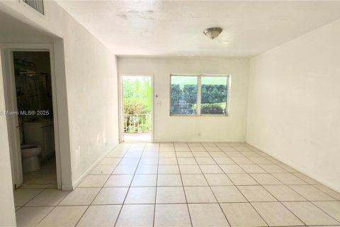Appartement à louer à Miami Beach, Floride: 1 chambre, 430.6 m2 № 1938909 - photo 5