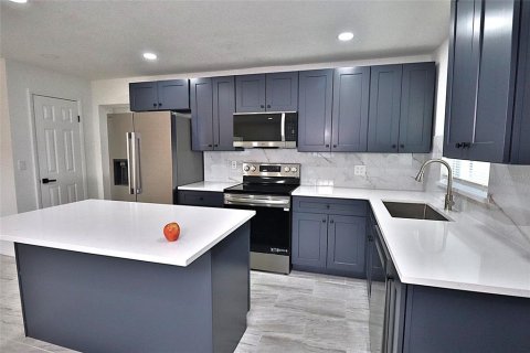 Villa ou maison à vendre à Orlando, Floride: 3 chambres, 108.7 m2 № 2155756 - photo 3