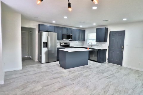 Villa ou maison à vendre à Orlando, Floride: 3 chambres, 108.7 m2 № 2155756 - photo 4