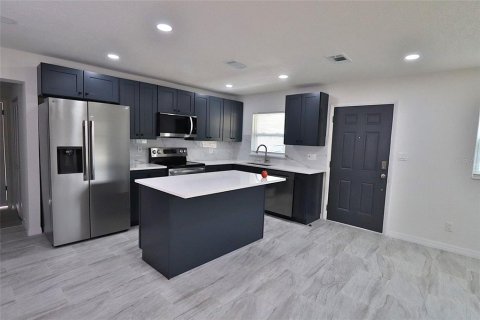 Villa ou maison à vendre à Orlando, Floride: 3 chambres, 108.7 m2 № 2155756 - photo 5