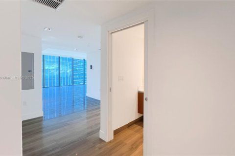 Снять в аренду кондоминиум в Майами, Флорида 1 спальня, 74.88м2, № 1949398 - фото 11