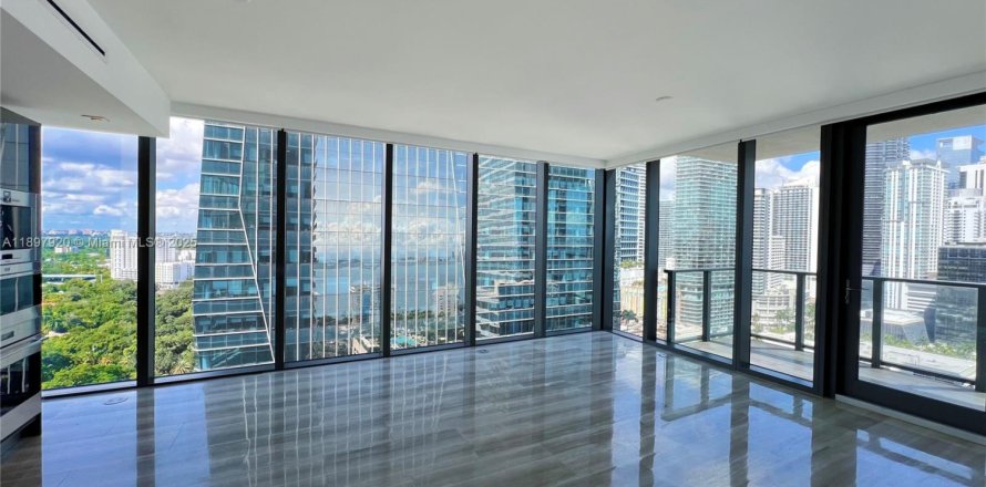 Кондоминиум с 1 спальней в Майами, Флорида № 1949398