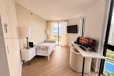 Condo in Aventura, Florida, 3 bedrooms in LANDMARK  № 2070469 - photo 30