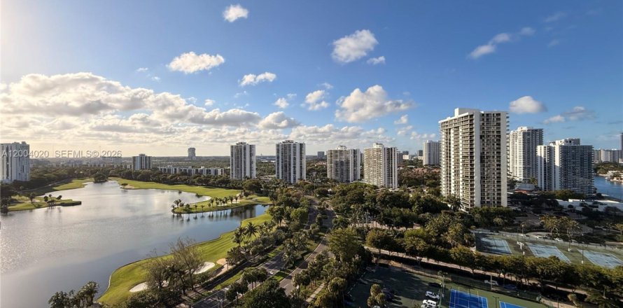 Condo in Aventura, Florida, 3 bedrooms in LANDMARK  № 2070469