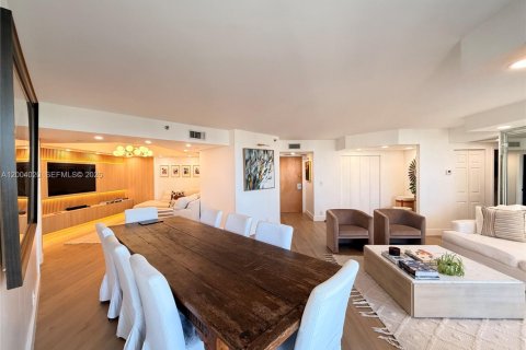 Condo in Aventura, Florida, 3 bedrooms in LANDMARK  № 2070469 - photo 17