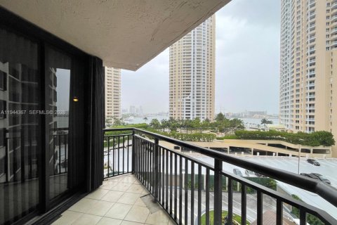 Condominio en venta en Miami, Florida, 2 dormitorios, 98.48 m2 № 2000946 - foto 2